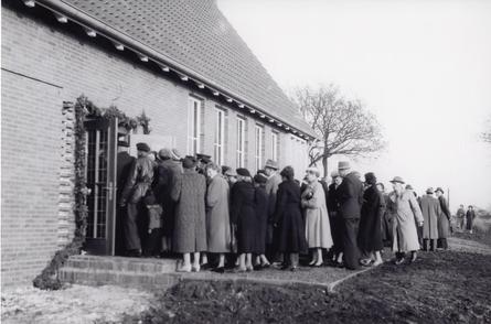 1957