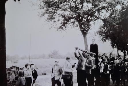 1957