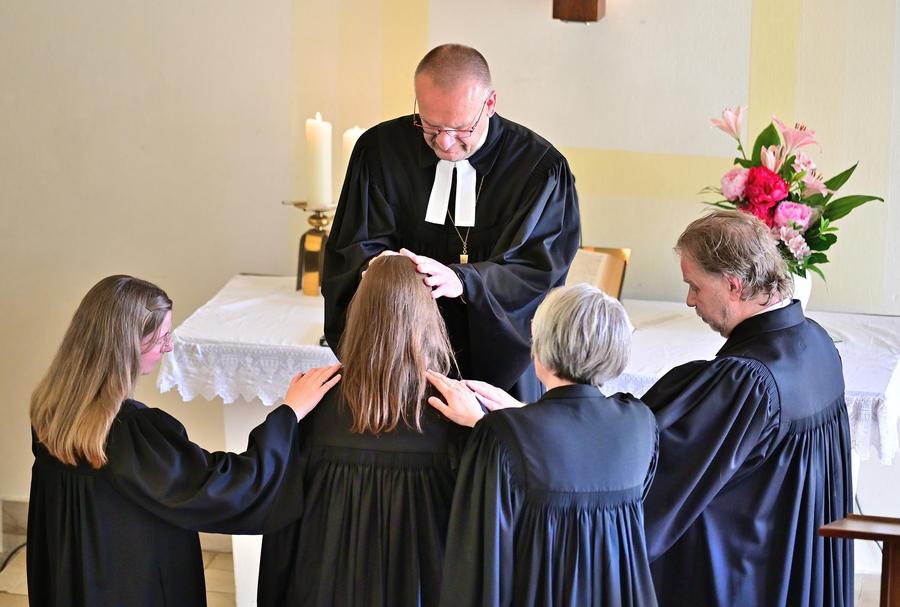 Einführung Pfarrerin Luisa Böhmen
