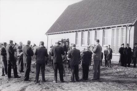 1957