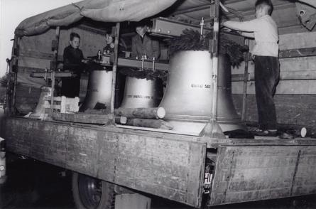 1957